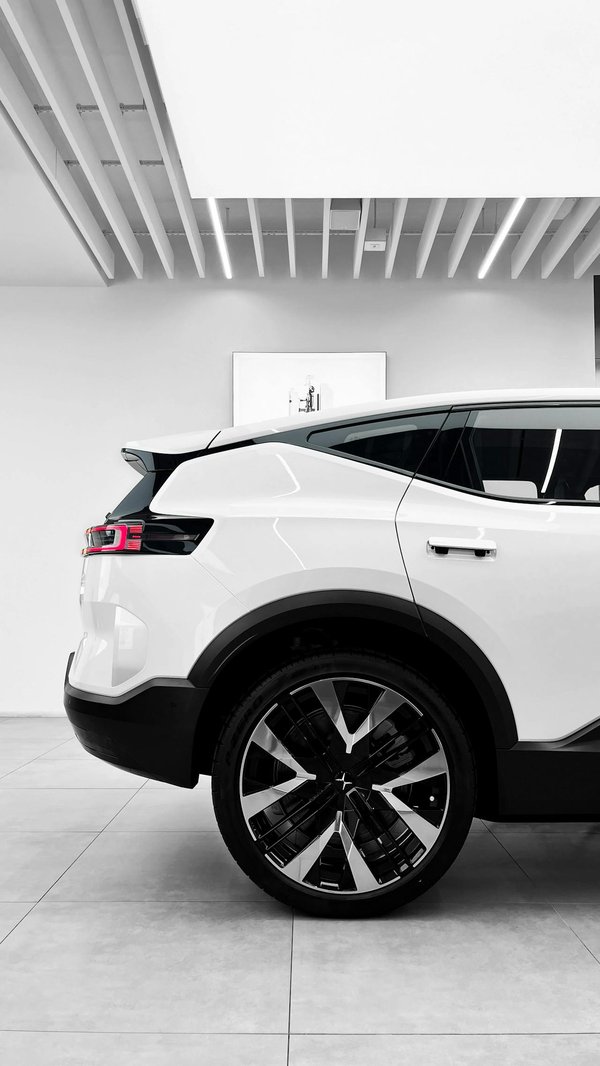 Quels sont les bénéfices des nouveaux systèmes de détection de collision pour les véhicules utilitaires lourds?